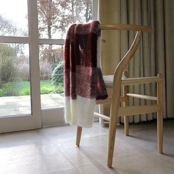 Farah, Gebreide Ombre sjaal in Mohair Breipakket Wolnut Farah, Gebreide Ombre sjaal in Mohair Breipakket Wolnut