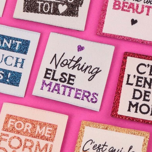 Nothing else matters - geweven opnaaibaar kledinglabel Bohin Nothing else matters - geweven opnaaibaar kledinglabel Bohin