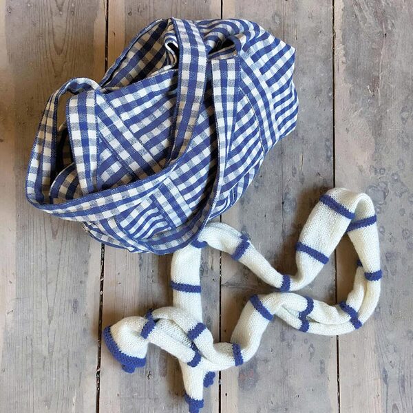 Zachte strepen sjaal met Durable Mohair Breipakket Zachte strepen sjaal met Durable Mohair Breipakket