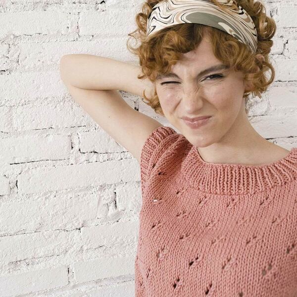 Ura Tee Roze gebreid shirt met Ajourwerk Breipakket Katia Ura Tee Roze gebreid shirt met Ajourwerk Breipakket Katia