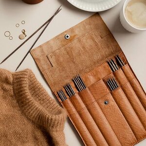 Oslo, Leren etui voor sokkennaalden Muud Oslo, Leren etui voor sokkennaalden Muud